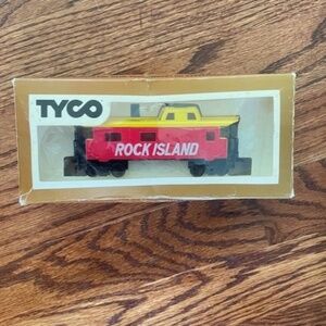 Tyco Rock Island 8 Wheel Caboose HO Scale Train Car Vintage 327-10